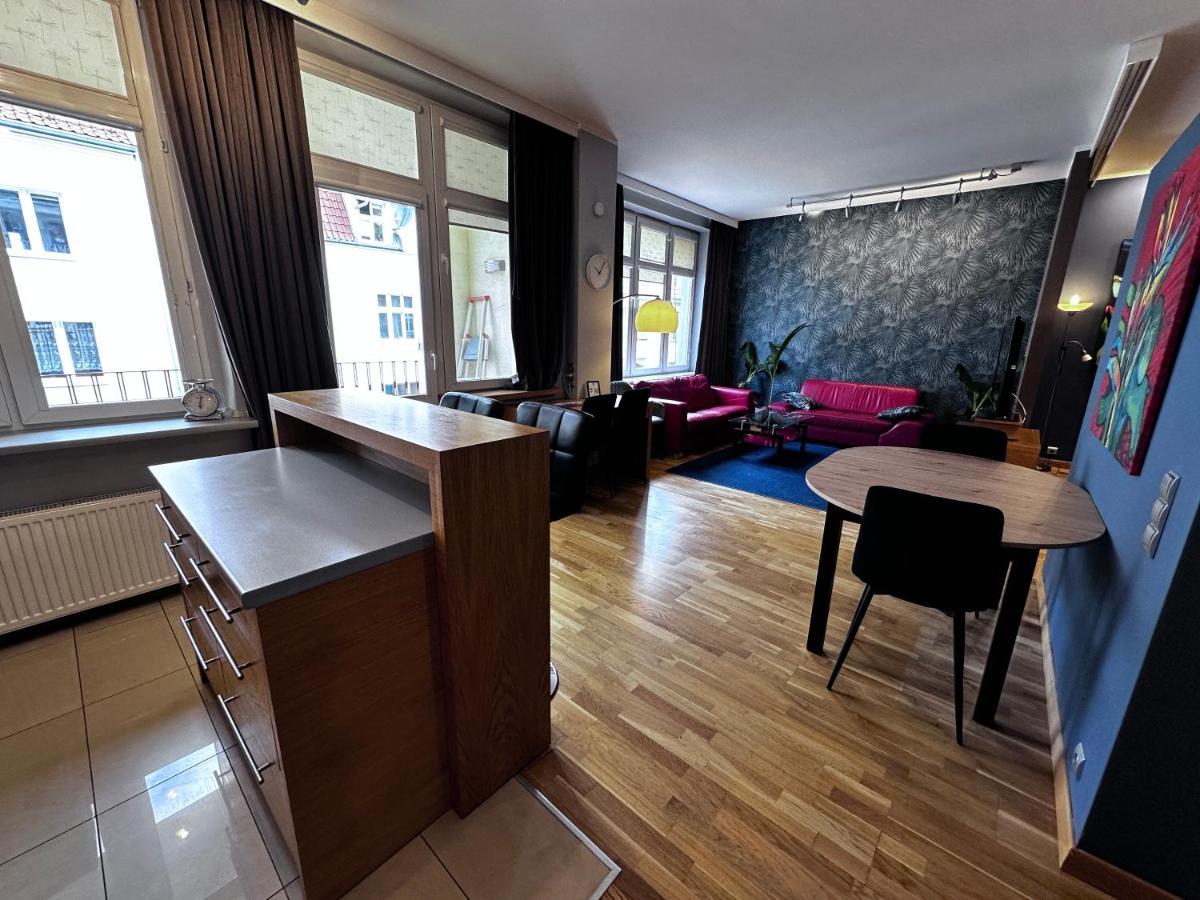 オルシュティンDk Apartament W Centrumアパートメント エクステリア 写真